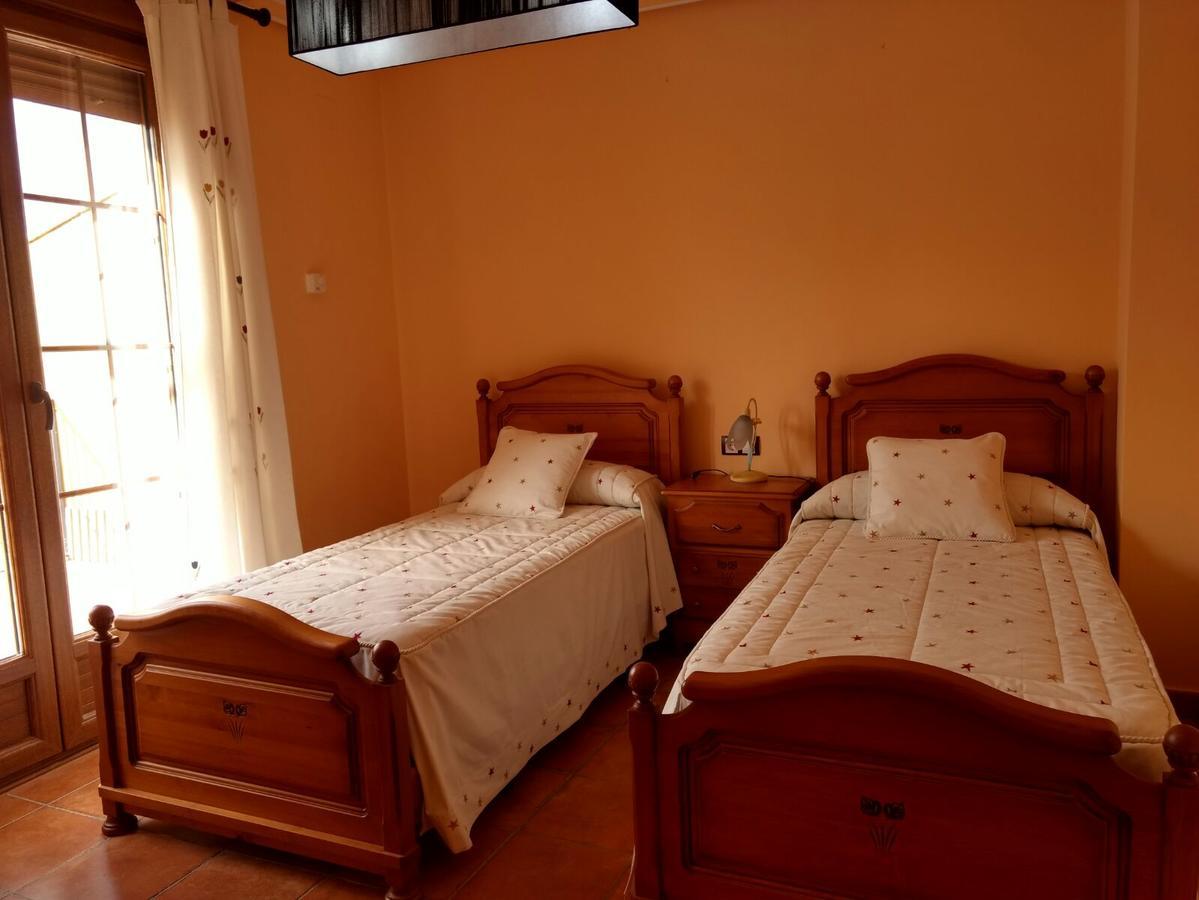 Escapada Delux Pension Ossa de Montiel Buitenkant foto