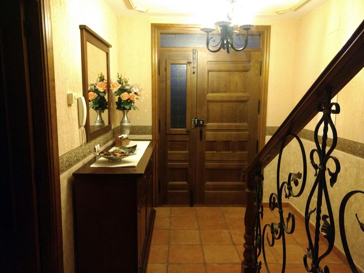 Escapada Delux Pension Ossa de Montiel Buitenkant foto